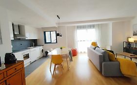 Ventanal de Saras Petfriendly Garaje Trastero y Chimenea - Arafita Apartamentos
